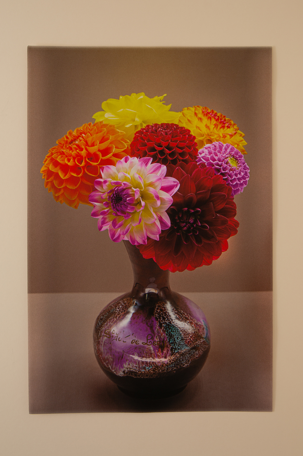 fine art dahlia vase (1 of 1)